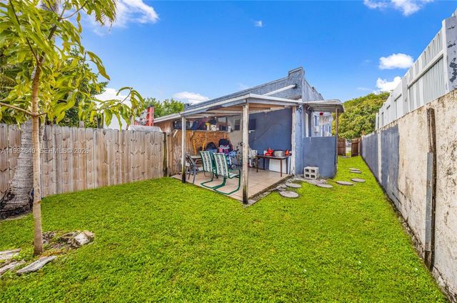 2223 NW 3rd St, Miami, FL 33125