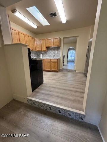 1419 E Linden Street, Tucson, AZ 85719