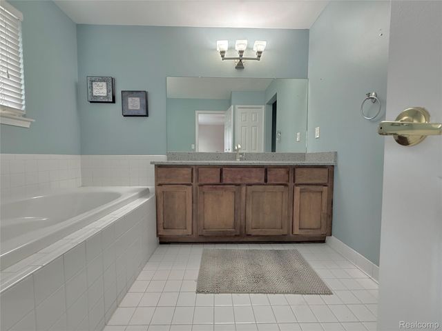 28948 Pinehurst Drive, Chesterfield Township, MI 48051