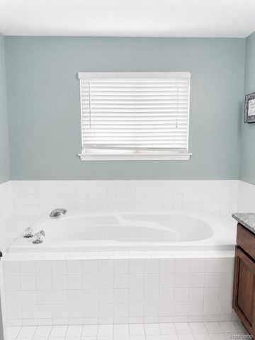 28948 Pinehurst Drive, Chesterfield Township, MI 48051