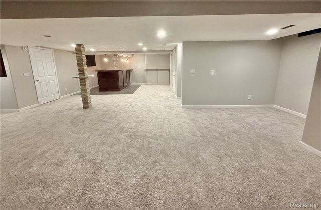 28948 Pinehurst Drive, Chesterfield Township, MI 48051