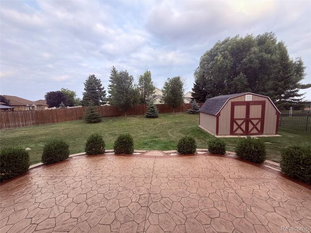 28948 Pinehurst Drive, Chesterfield Township, MI 48051
