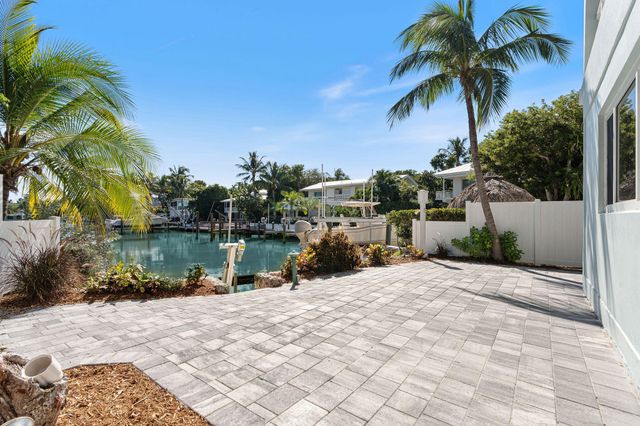 201 Harbor Drive, Plantation Key, FL 33036