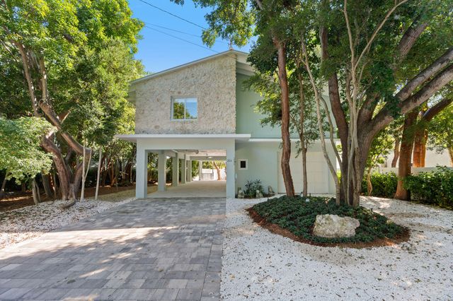 201 Harbor Drive, Plantation Key, FL 33036