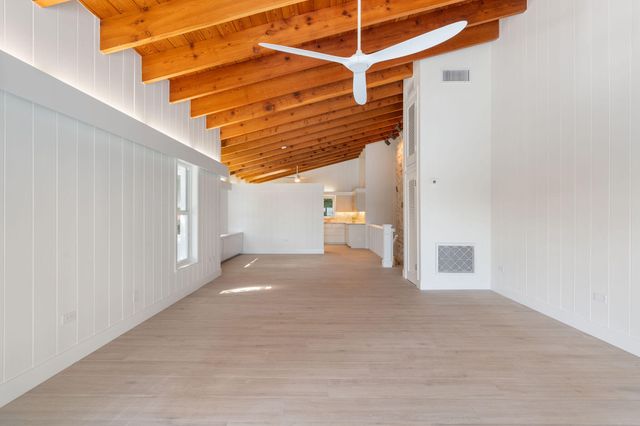 201 Harbor Drive, Plantation Key, FL 33036