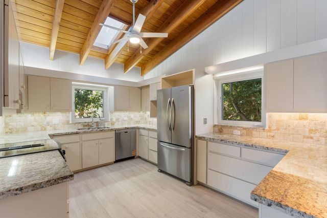 201 Harbor Drive, Plantation Key, FL 33036