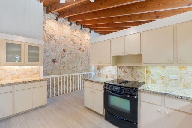 201 Harbor Drive, Plantation Key, FL 33036