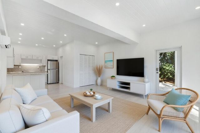 201 Harbor Drive, Plantation Key, FL 33036