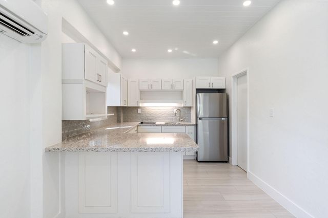 201 Harbor Drive, Plantation Key, FL 33036