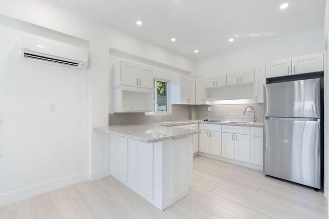 201 Harbor Drive, Plantation Key, FL 33036