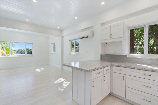 201 Harbor Drive, Plantation Key, FL 33036