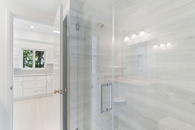 201 Harbor Drive, Plantation Key, FL 33036