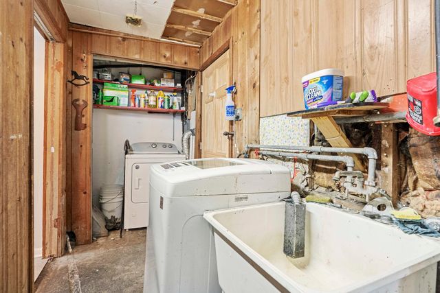 12713 S Escanaba Avenue, Chicago, IL 60633