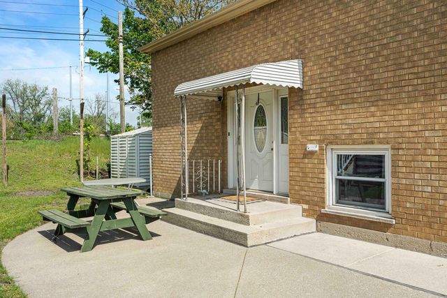 12713 S Escanaba Avenue, Chicago, IL 60633