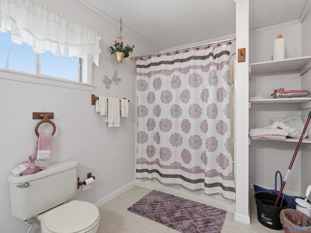 211 13th Avenue NW, Decatur, AL 35601