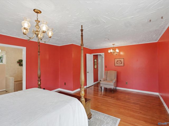211 13th Avenue NW, Decatur, AL 35601