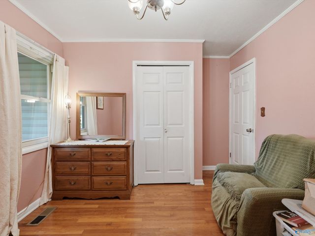 211 13th Avenue NW, Decatur, AL 35601