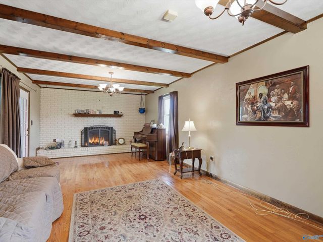 211 13th Avenue NW, Decatur, AL 35601