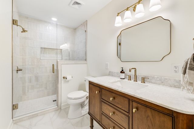 1208 Newmans Trl, Hendersonville, TN 37075