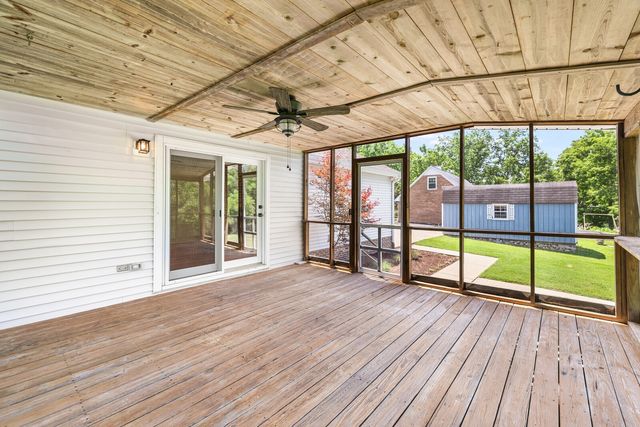 1208 Newmans Trl, Hendersonville, TN 37075