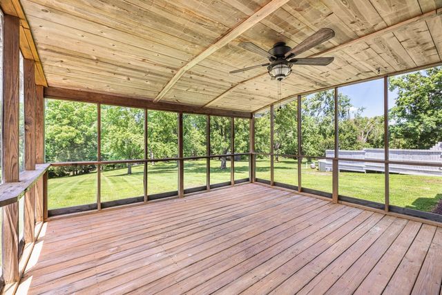 1208 Newmans Trl, Hendersonville, TN 37075