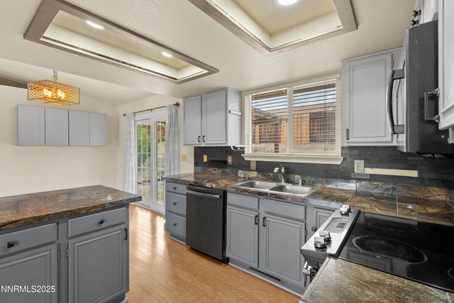 997 Ridgeview Drive, Carson City, NV 89705