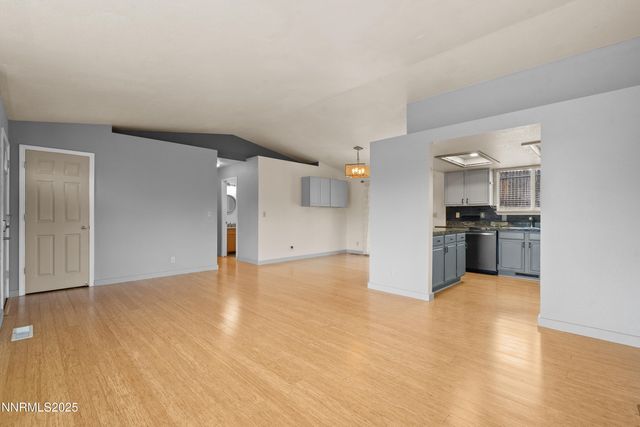 997 Ridgeview Drive, Carson City, NV 89705