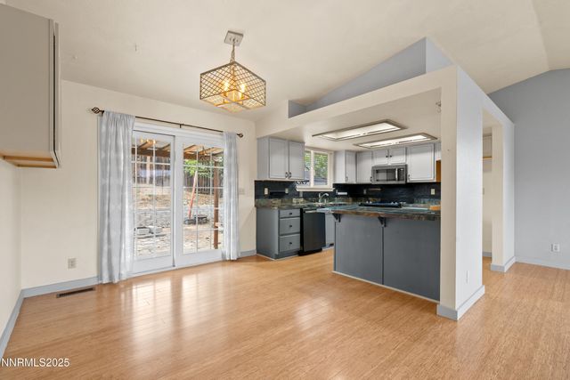 997 Ridgeview Drive, Carson City, NV 89705