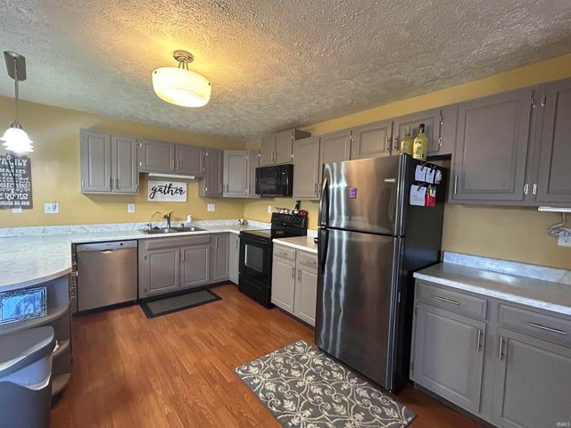 203 N Prettyman Street, Knox, IN 46534