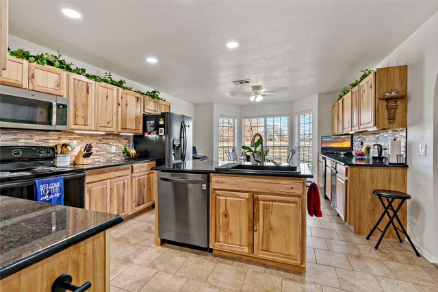 214 Farm Road 1501 Spur, Deport, TX 75435