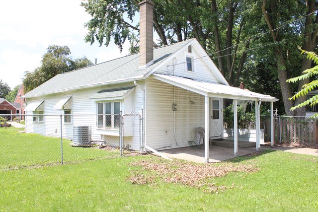2611 Jefferson Avenue, Davenport, IA 52803