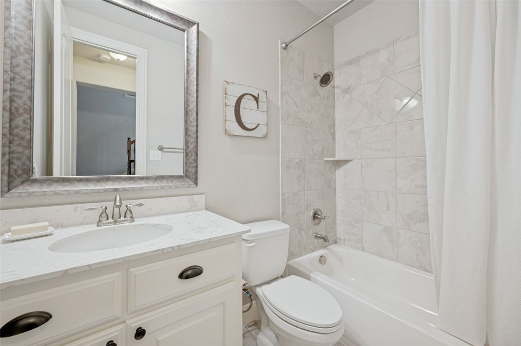 808 Nathanael Greene Court, Aubrey, TX 76227 — photo 4