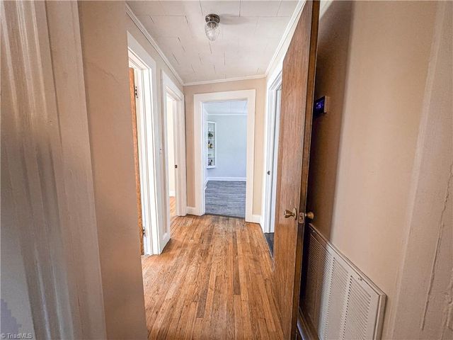 722 Maiden Lane, Mount Airy, NC 27030