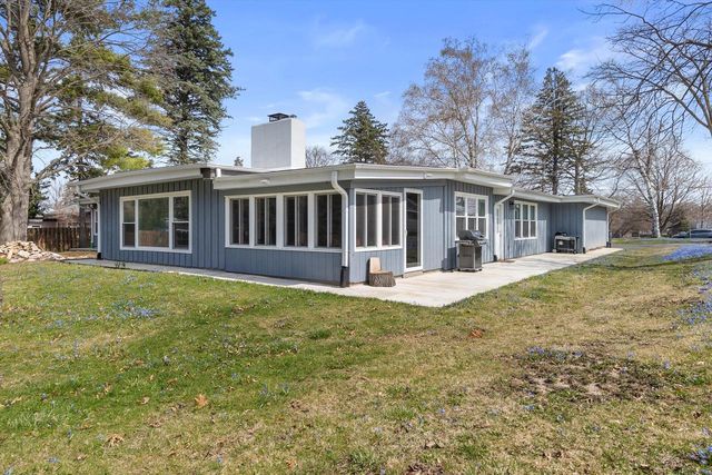 837 Carter STREET, Genoa City, WI 53128