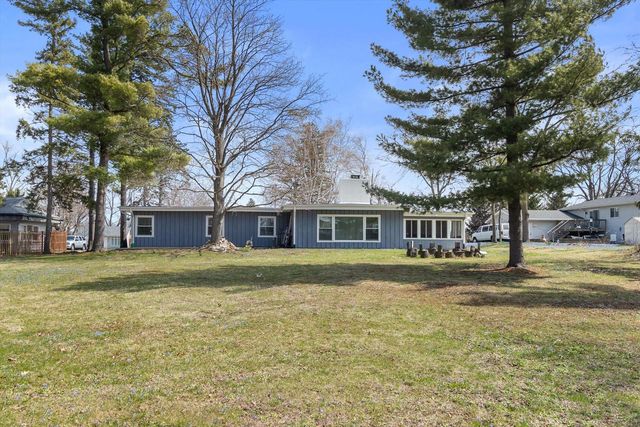 837 Carter STREET, Genoa City, WI 53128