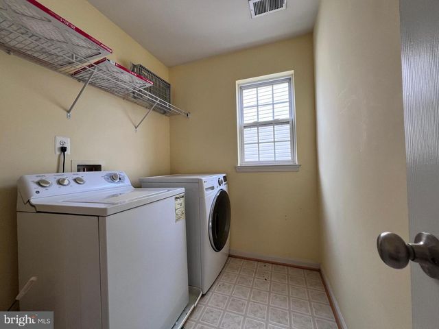 3925 BEEKER MILL PL, Chantilly, VA 20151