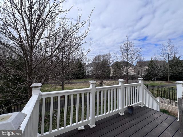 3925 BEEKER MILL PL, Chantilly, VA 20151