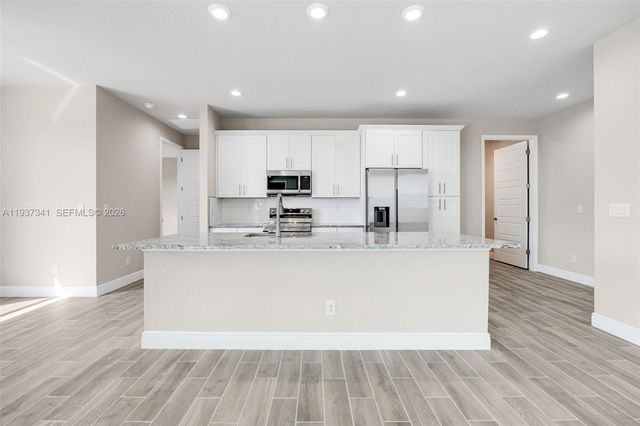 1346 Radio Loop, La Belle, FL 33935