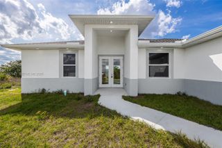 1346 Radio Loop, La Belle, FL 33935