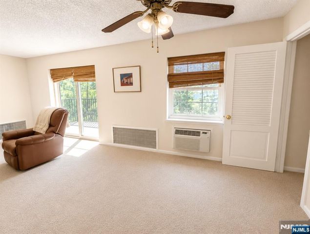 550 Fairview 318, Westwood, NJ 07675