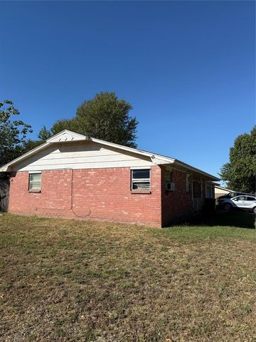 608 Mark Avenue, Yukon, OK 73099
