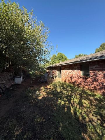 608 Mark Avenue, Yukon, OK 73099