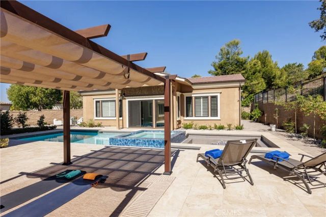 104 Shady Arbor, Irvine, CA 92618
