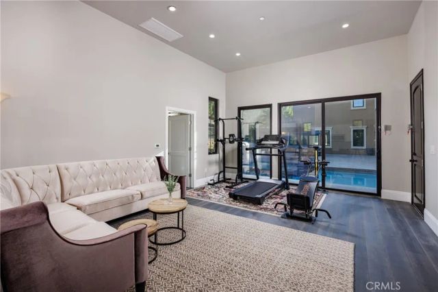 104 Shady Arbor, Irvine, CA 92618