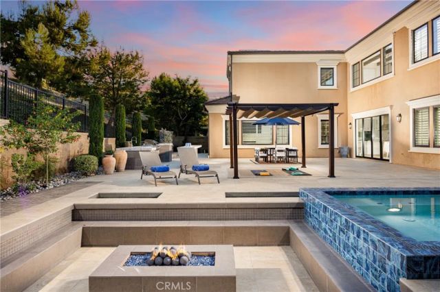 104 Shady Arbor, Irvine, CA 92618