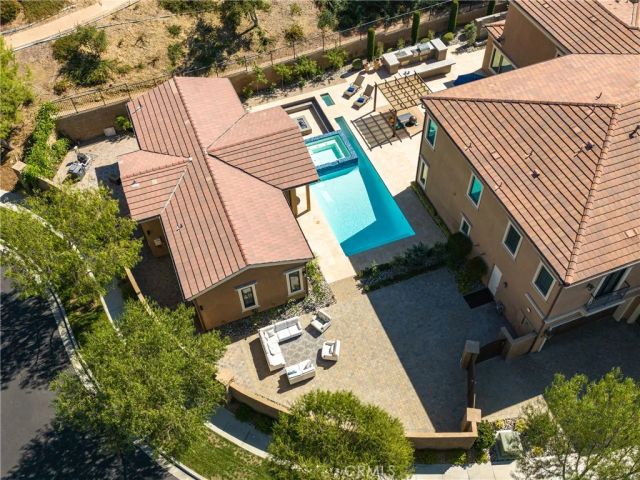 104 Shady Arbor, Irvine, CA 92618