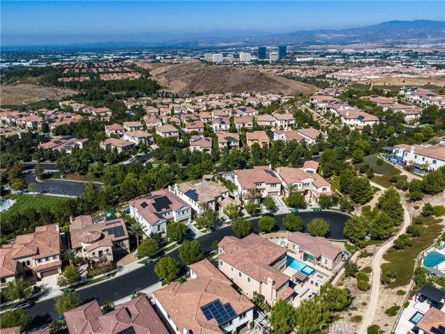 104 Shady Arbor, Irvine, CA 92618