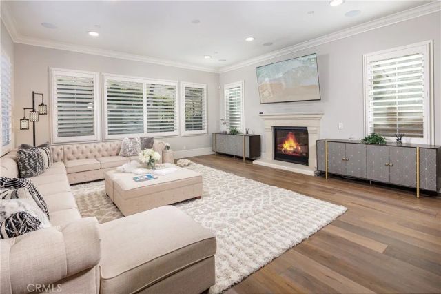 104 Shady Arbor, Irvine, CA 92618