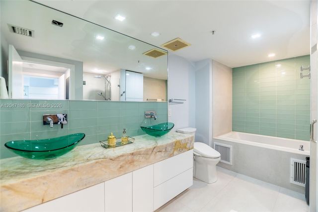 17375 Collins Avenue 1206, Sunny Isles Beach, FL 33160