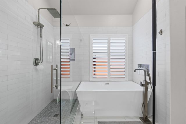 1759 Hidden Brook Drive, Grand Prairie, TX 75050